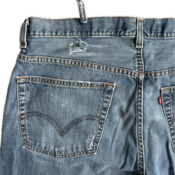Levi’s 559 Relaxed Straight Jeans Medium Wash Blue Men’s Size 38x32 FOR REPAIR - Picture 3 of 8